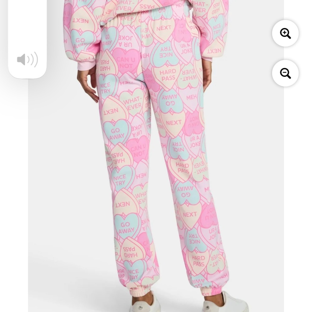 Wound Up Women’s Pink Assorted Candy Heart Joggers Size XXL (20) NWT - Picture 2 of 4